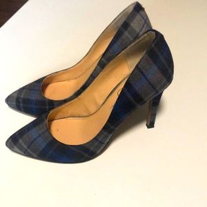 Plaid pumps